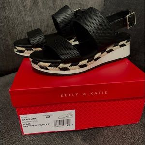 NWT Womens Kelly&Katie wedge espadrille sandal sz6
